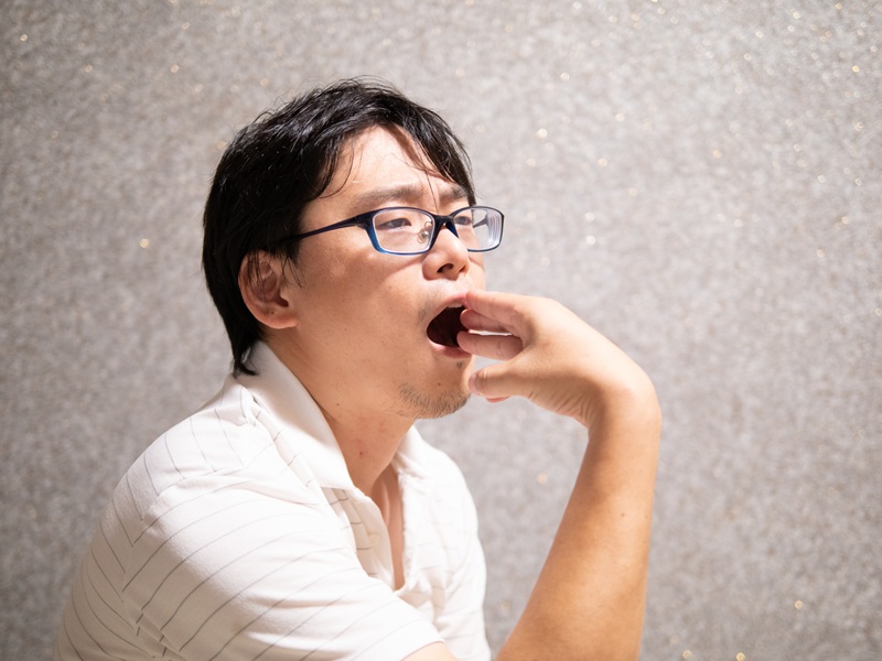 口が開かない